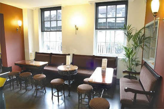 The Mitre Inn Knaresborough Extérieur photo