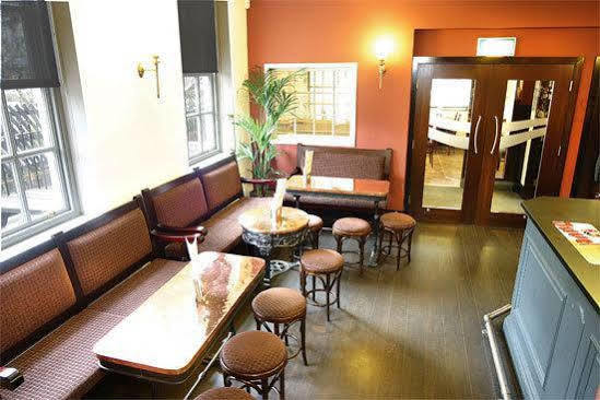The Mitre Inn Knaresborough Extérieur photo