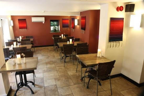 The Mitre Inn Knaresborough Extérieur photo